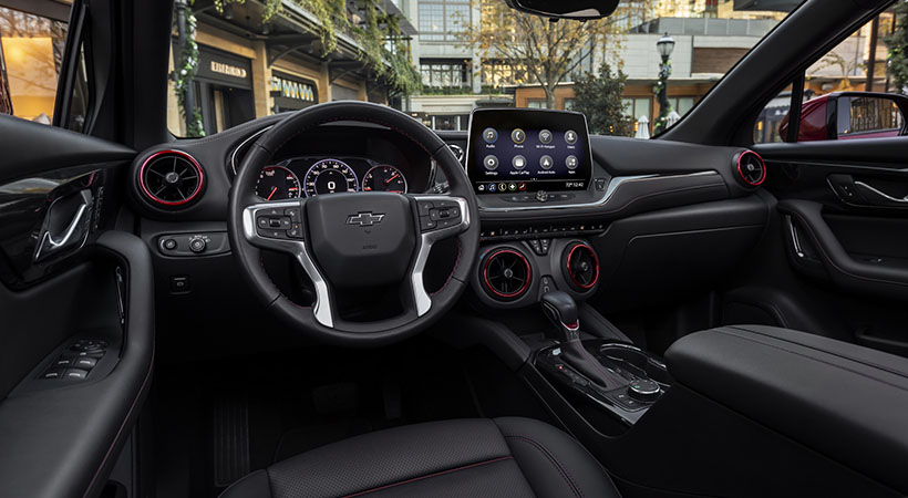 Las actualizaciones interiores incluyen una pantalla táctil más grande de 10 pulgadas que es estándar en todos los modelos. Foto: Chevrolet