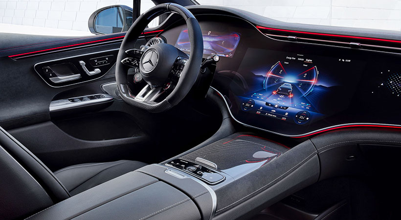 El interior es resaltado por la pantalla que ocupa básicamente todo el tablero frontal. Foto: Mercedes-Benz