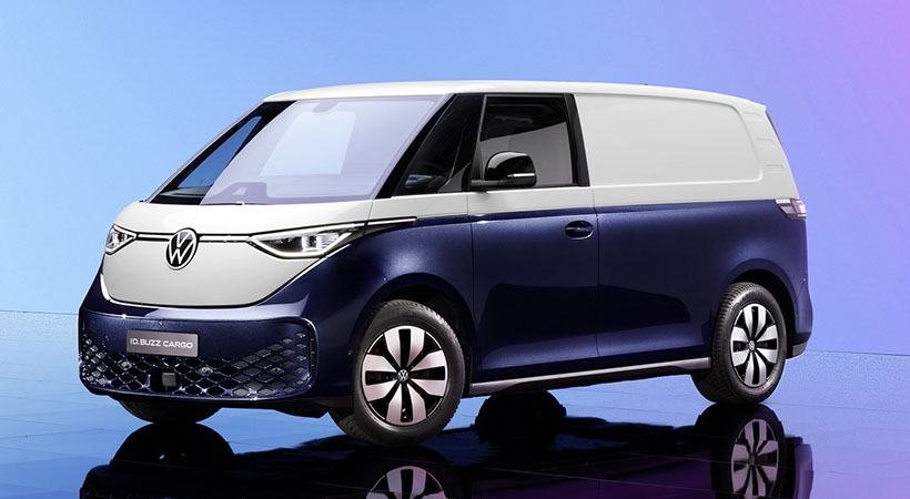 El ID. Buzz Cargo incluye tres asientos en la parte delantera, con una partición que los separa del compartimento de carga. Foto: Volkswagen