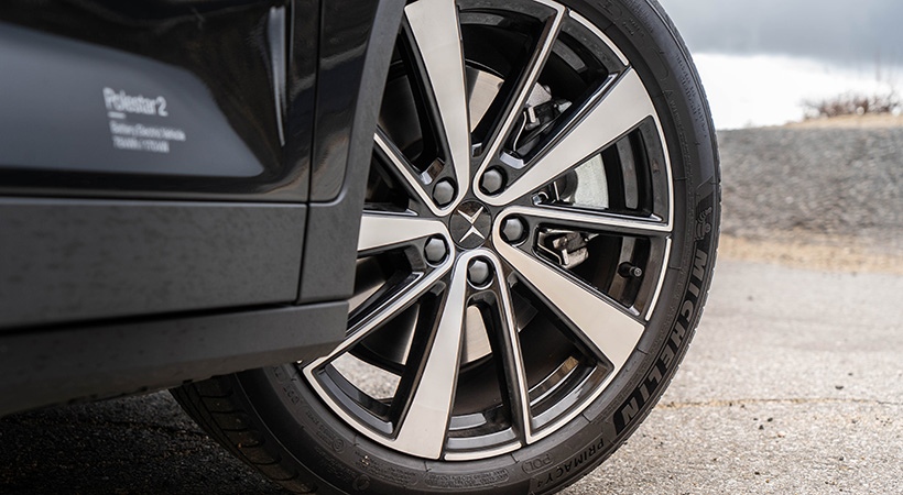 Los rines son deportivos. Foto: Nicholas Colt