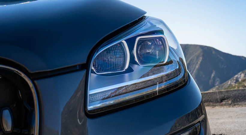 Los conjuntos ópticos cuentan con iluminación LED. Foto: Nicholas Colt