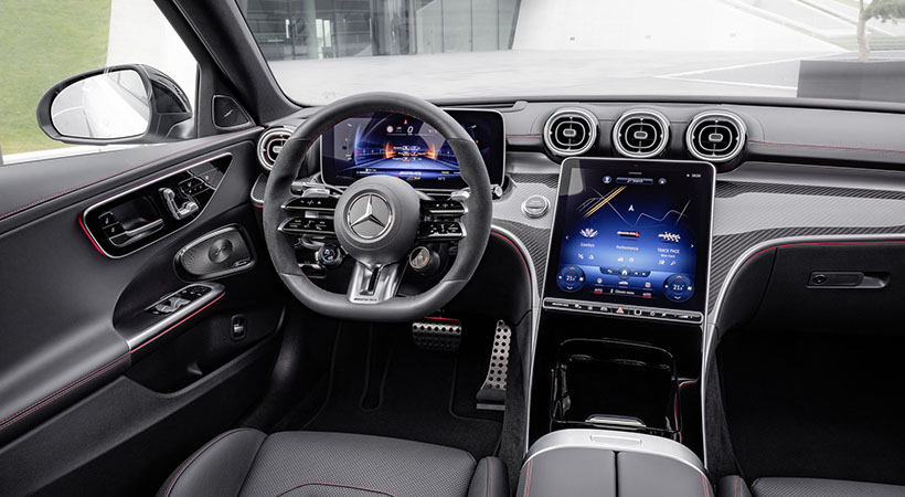 El interior se parece al Clase C estándar, aunque más deportivo. Foto: Mercedes-Benz
