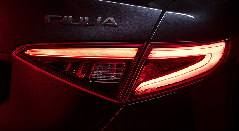 Ambos modelos cuentan con conjuntos ópticos con iluminación LED. Foto: Alfa Romeo