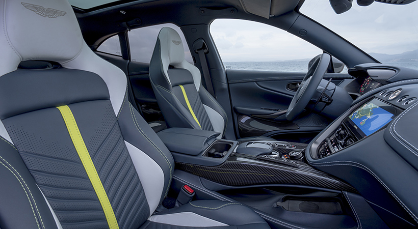 Los asientos son de cubo, envolventes. Foto:; Aston Martin