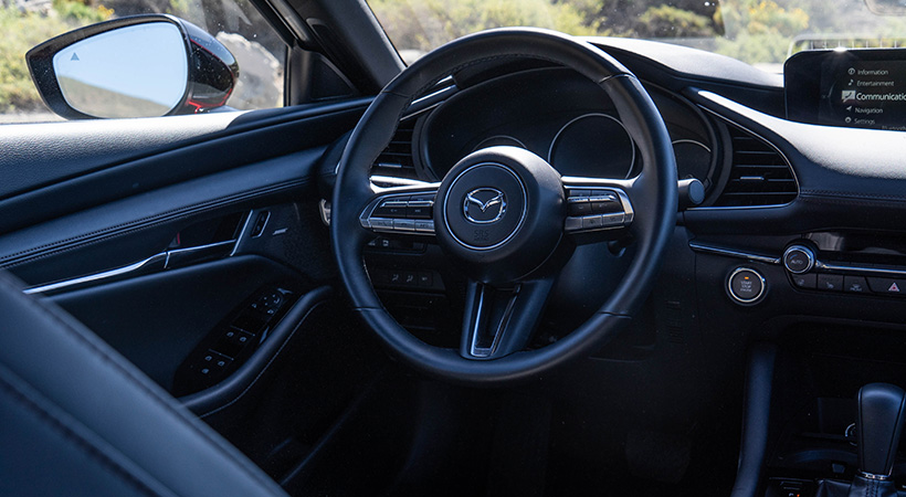 El interior cuenta con tapicería de cuero. Foto: Nicholas Colt