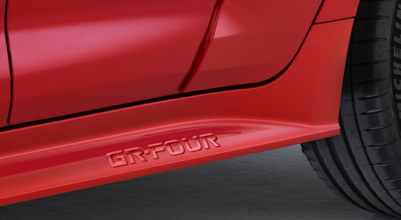 En los laterales cuenta con faldones específicos. Foto: Toyota