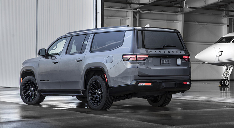 Wagoneer L Carbide presume acabados negros en el interior y exterior. Foto: Stellantis
