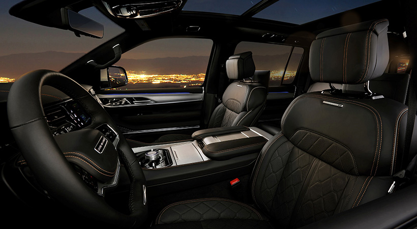 La mayor distancia entre ejes se traduce en mayor espacio interior. Foto: Stellantis