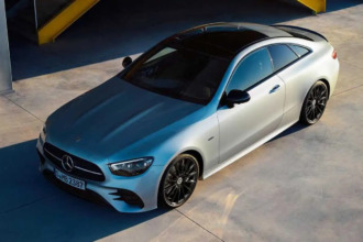 Mercedes-Benz Clase E Night Edition, apostando todo al negro