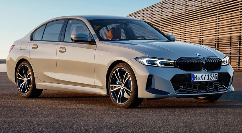 El nuevo BMW Serie 3 2023 presenta cambios estéticos y tecnológicos ligeros, pero lo más importante es su parrilla de tamaño normal. Foto: BMW