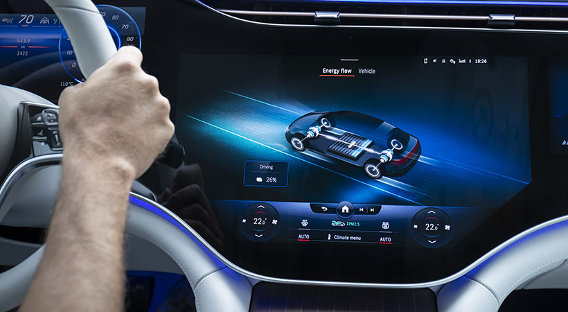 La hiperpantalla es táctil, es también muy fácil de operar. Foto: Mercedes-Benz