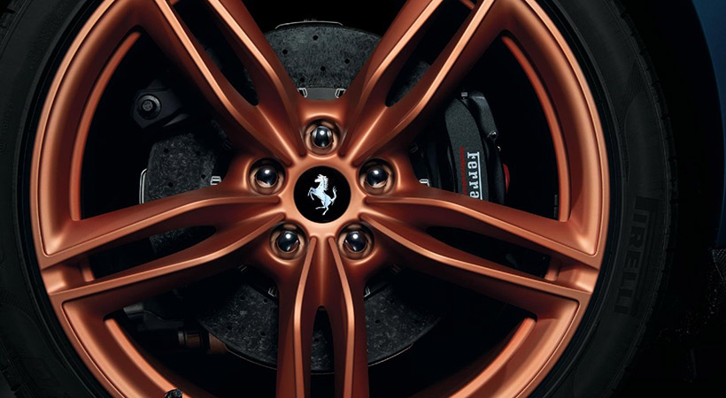 Los rines son específicos para este modelo. Foto: Ferrari