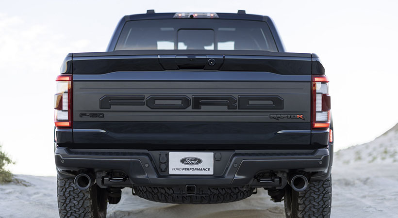 El sistema de escape activo cuenta con un diseño de silenciador de paso. Foto: Ford