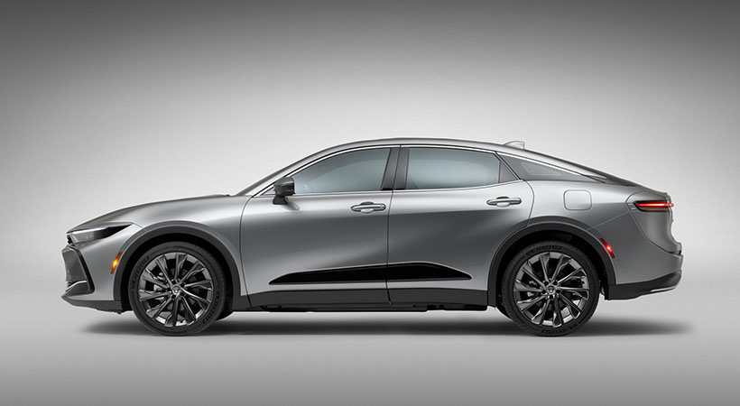 El elemento más llamativo del diseño del Crown es su techo alto y sus proporciones. Foto: Toyota