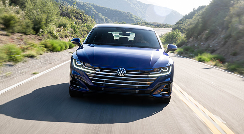Hablando de la mecánica, el nuevo Volkswagen Arteon 2022 reemplazó su antiguo motor y lo reemplazó con el bloque de 4 cilindros y 2.0 litros turbo. Foto: Volkswagen