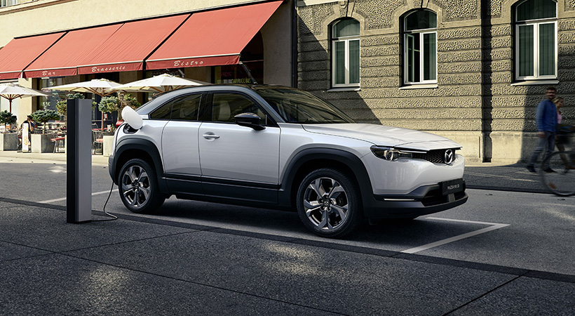 El Mazda MX-30 EV 2022 tiene un precio sugerido de salida de $33,470 para la versión regular. Foto: Mazda