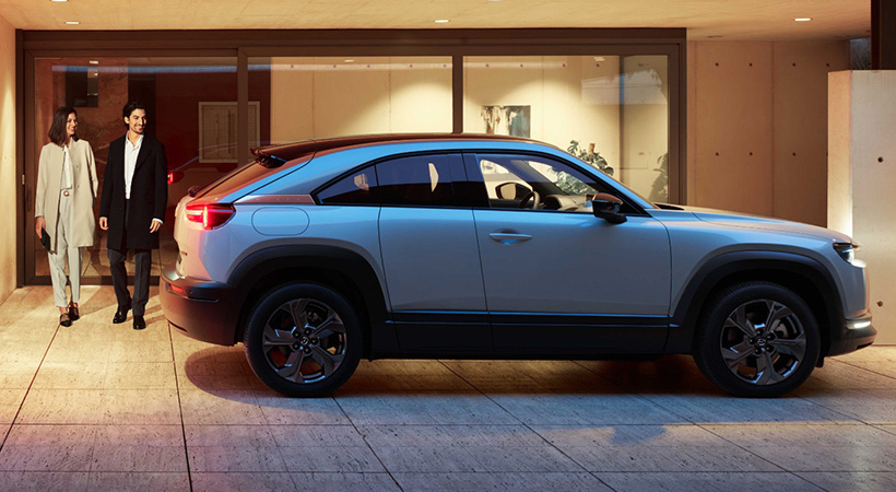 En cuanto a la seguridad, el Mazda MX-30 EV 2022 contará como estándar con equipo completo, incluyendo bolsas de aire frontales, laterales y de cortina y de rodilla. Foto: Mazda