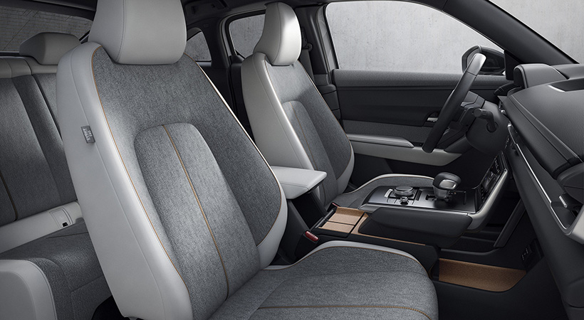 Para el interior comenzamos destacando las opciones de confort que se equipan en este modelo. Foto: Mazda