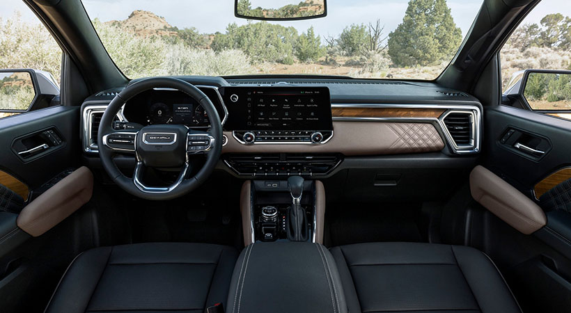 De las cuatro versiones, la Denali es la más lujosa. Foto: GMC