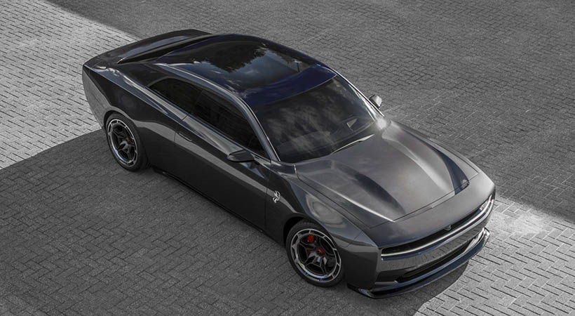 Para mejorar la eficiencia, y también la experiencia de conducción, la firma norteamericana anunció que el Charger Daytona SRT Concept no contraría con la clásica transmisión directa. Foto: Dodge