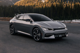 KIA EV6, interior amplio y lleno de tecnología