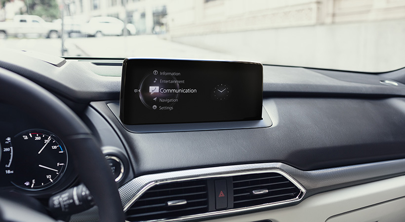 La pantalla de infotenimiento tiene buen tamaño, aunque no es el óptimo. Fotyo: Mazda