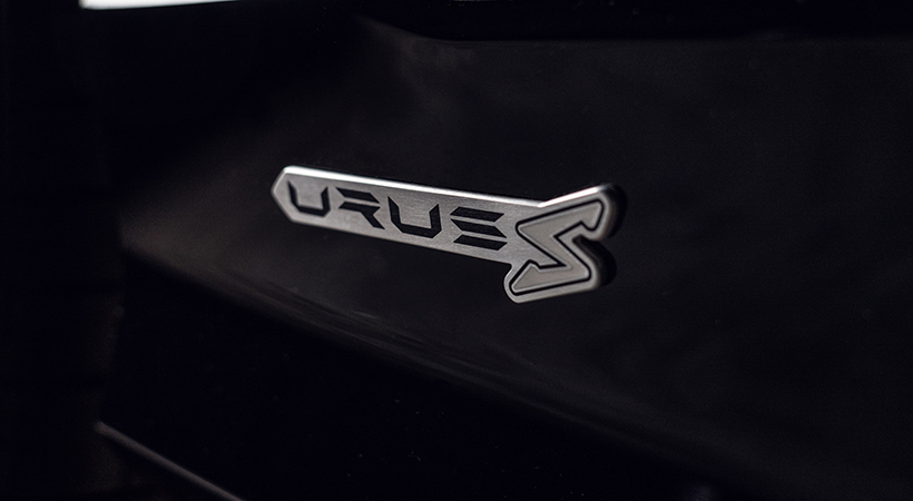 Nuevos emblemas podemos encontrar en distintas partes del vehículo. Foto: Lamborghini