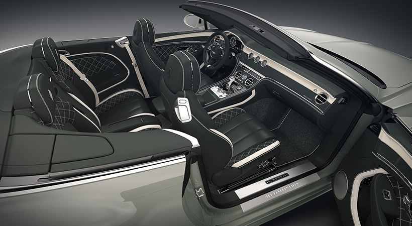 La versión verde cuenta con interiores en color verde Cumbrian Green con beige en contraste. Foto: Bentley