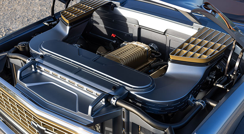 Bajo el cofre, el Ringbrothers Chevrolet Blazer K5 1972 incorpora un bloque LS3 V8 de 6.8 litros. Foto: Ringbrothers