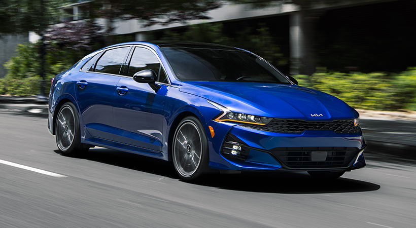 KIA K5 2022 representa una estupenda opción para los seguidores de los sedanes. Foto: KIA