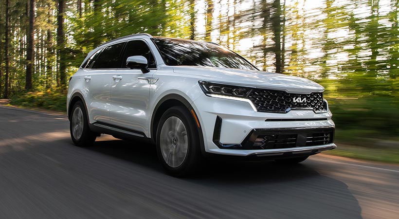 Así, en el asfalto, el KIA Sorento 2022 se comporta a la altura de las necesidades. Foto: KIA