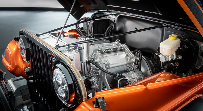 En cuanto al nuevo tren motriz, este primer prototipo del Jeep CJ Surge Concept se presenta con un sistema de 400 V. Foto: Jeep