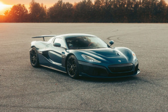 Rimac Nevera se convierte en el auto eléctrico de producción más rápido del mundo