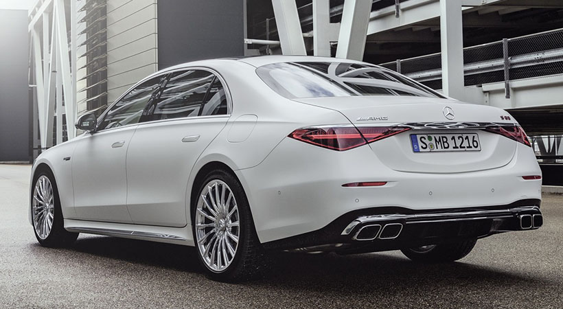 El difusor y los escapes trapezoidales resaltan la parte trasera. Foto: Mercedes-Benz 