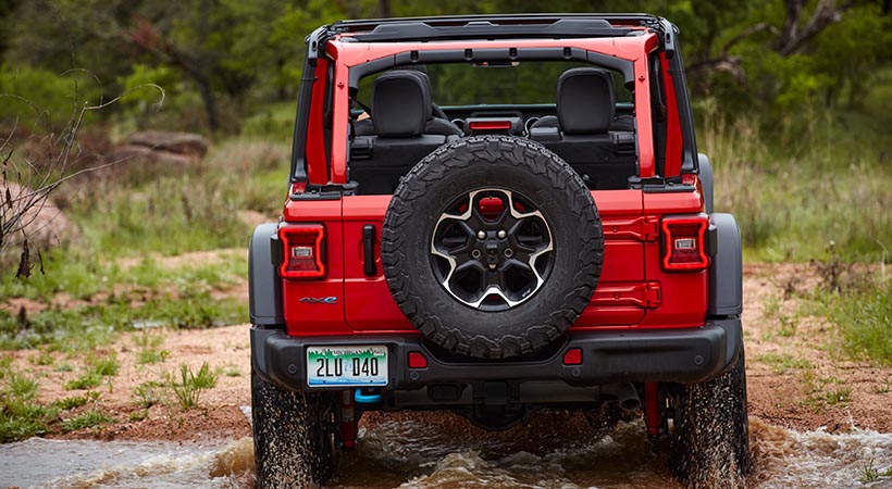 Este modelo híbrido continúa teniendo el mismo aspecto robusto. Foto: Jeep