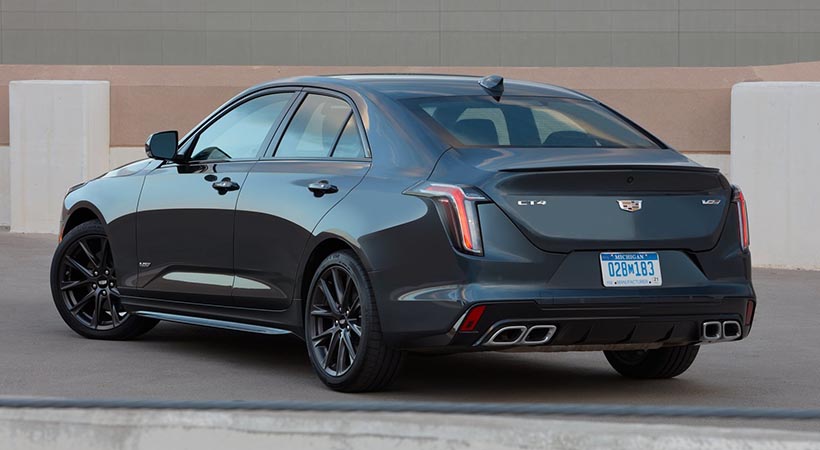 En materia de seguridad, el Cadillac CT4 V-Series ofrece sistema de alerta de colisión frontal inminente. Foto: Cadillac