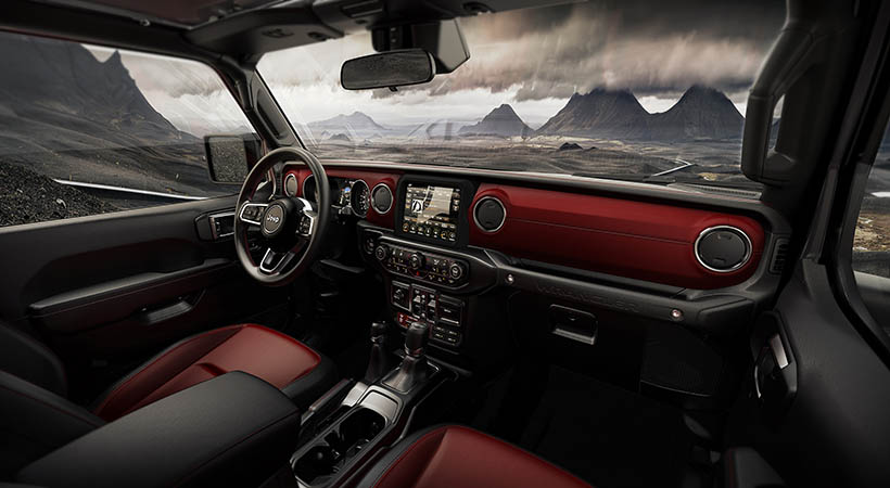 El interior del Jeep Wrangler Rubicon 20th Anniversary contarán con tapicería de cuero en color negro y rojo para los asientos. Foto: Jeep