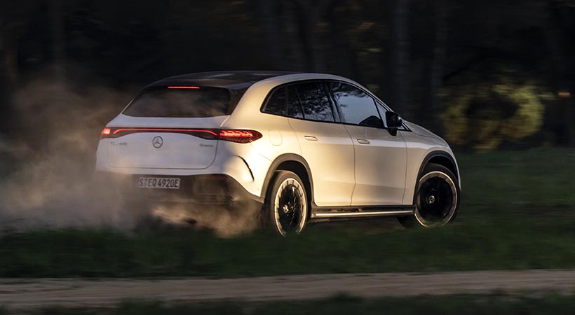 De acuerdo con la marca alemana, se requieren 9.5 horas para pasar del 10 al 100% de carga de batería utilizando un cargado de casa (Wallbox). Foto: Mercedes-Benz