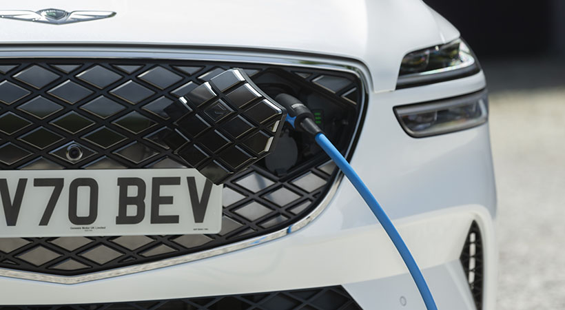 futuros compradores de autos eléctricos quieren estaciones de csarga similares a las gasolineras , según AutoPacific.  Foto: Genesis