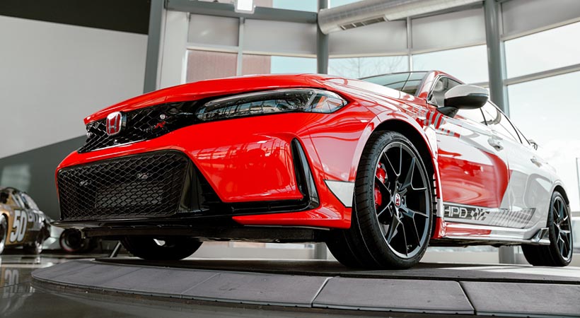 Como sabemos, a nivel mecánico el Type R 2023, incorpora un bloque de cuatro cilindros y 2.0 litros turbo que entrega 315 caballos de fuerza y 310 lb-pie de torque. Foto: Honda