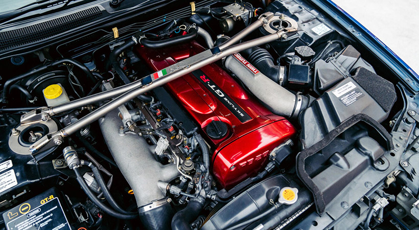 A nivel mecánico, la unidad porta el aclamado bloque de seis cilindros y 2.6 litros turbo. Foto: Bonhams