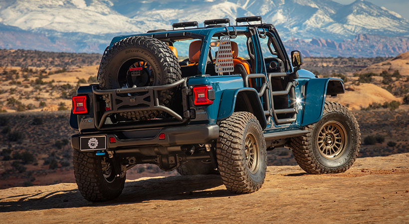 En la parte posterior incluye una nueva compuerta con base para neumático de repuesto. Foto: Jeep