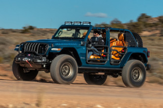 Jeep Wrangler Rubicon 4xe Departure Concept, off-road al aire libre