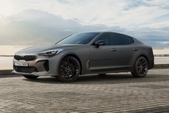 KIA Stinger Tribute Limited Edition ha llegado a los concesionarios y este es su precio