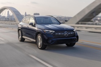 Mercedes-Benz GLC SUV 2023, elegancia en movimiento