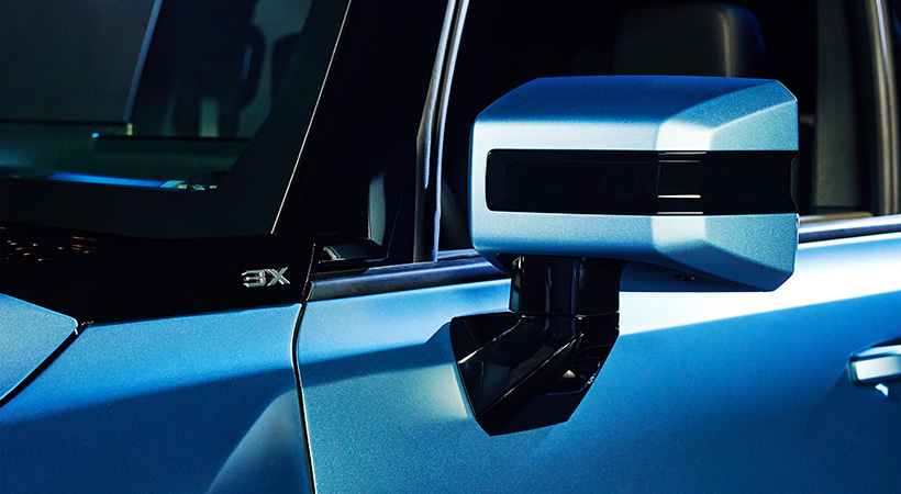 Esta edición especial incluye características específicas, como la pintura exterior azul Neptune Blue Matte. Foto: GMC