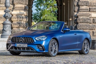 Mercedes-AMG E 53 Cabriolet 2023: Una obra de arte sobre ruedas