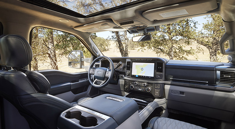 Interior de la Ford Super Duty F-350 Limited. Foto: Ford