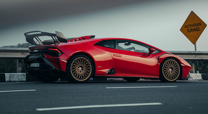 Los ingenieros de la casa alemana han comenzado por mejorar el aspecto visual del Lamborghini Huracán STO. Foto. DMC