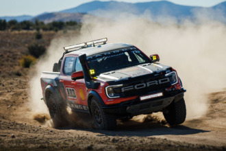 Ford Ranger Raptor conquista la Finker Desert Race